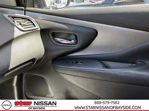 Used 2023 Nissan Murano S image 29