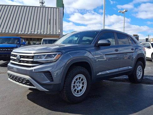 Used 2021 Volkswagen Atlas Cross Sport SE image 3