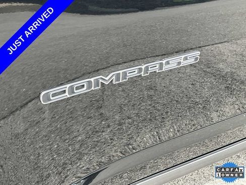 Used 2024 Jeep Grand Cherokee Altitude AWD/4WD image 10