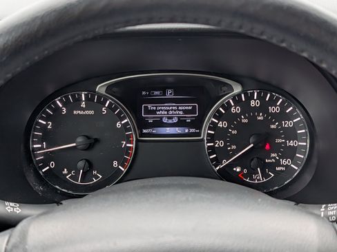 Used 2019 Nissan Pathfinder SL image 21