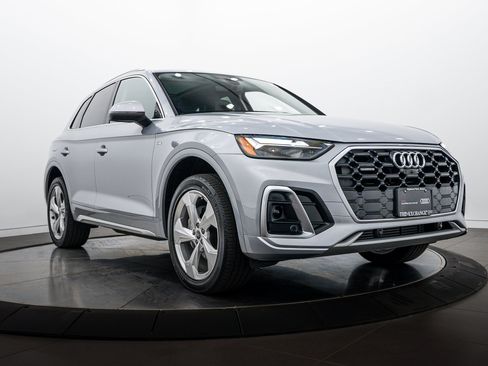 Certified 2023 Audi Q5 2.0T Premium Plus w/ Premium Plus Package AWD/4WD image 1