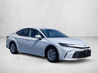 Used 2025 Toyota Camry LE FWD video 3