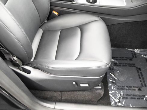 Used 2024 Tesla Model Y Long Range image 38