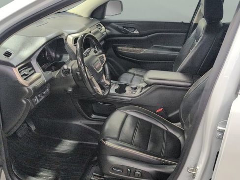 Used 2023 GMC Acadia Denali w/ Denali Ultimate Package AWD/4WD image 9