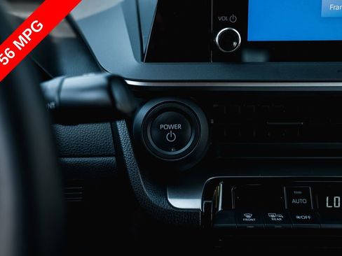 Used 2025 Toyota Prius LE FWD image 18