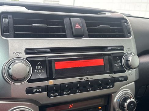 Used 2011 Toyota 4Runner Limited image 11