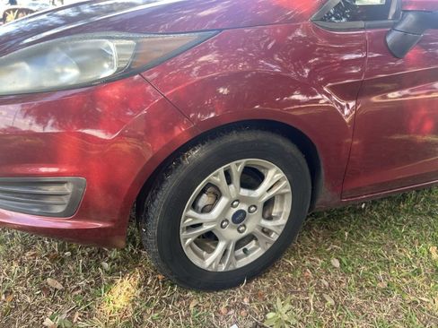 Used 2015 Ford Fiesta SE w/ Comfort Package image 14