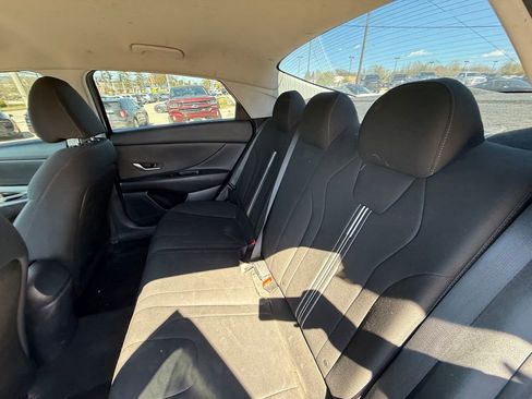 Used 2021 Hyundai Elantra SEL image 24