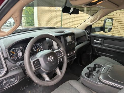 Used 2019 RAM 2500 Tradesman AWD/4WD image 9