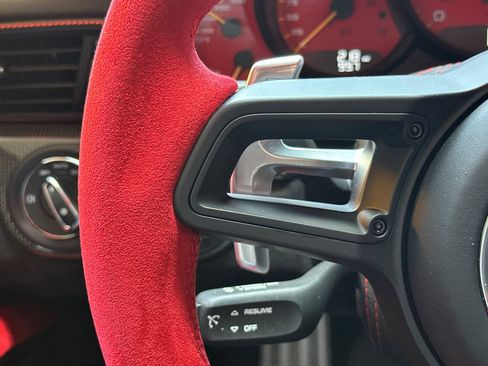 Certified 2018 Porsche 911 GT2 RS RWD image 28