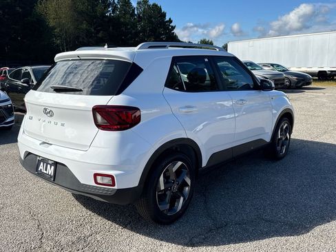 New 2026 Hyundai Venue SEL image 5