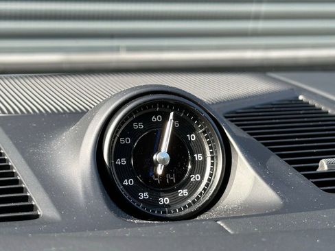 Used 2025 Porsche Cayenne S image 31