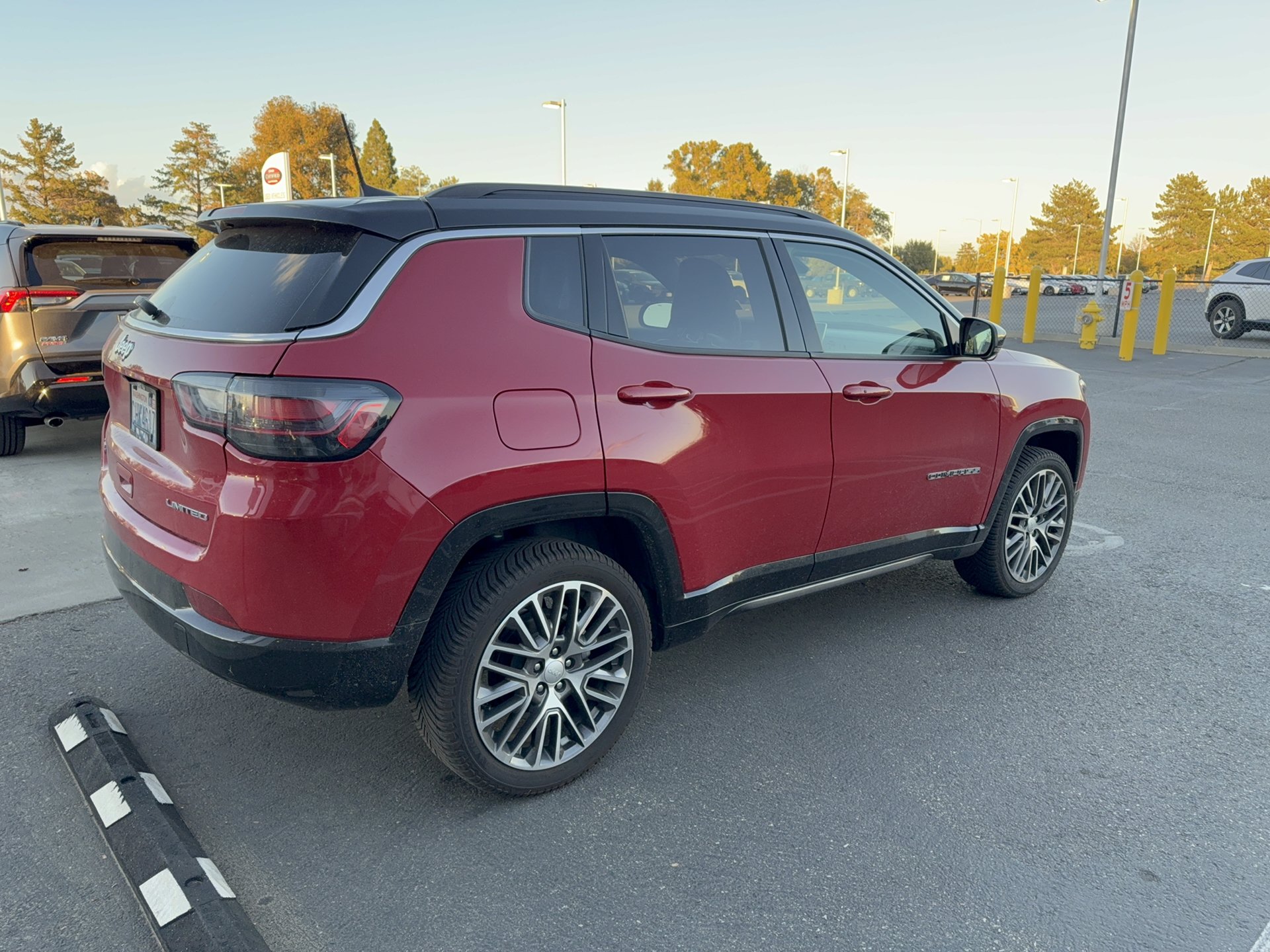 Used 2023 Jeep Compass Limited w/ Elite Group AWD/4WD image 12