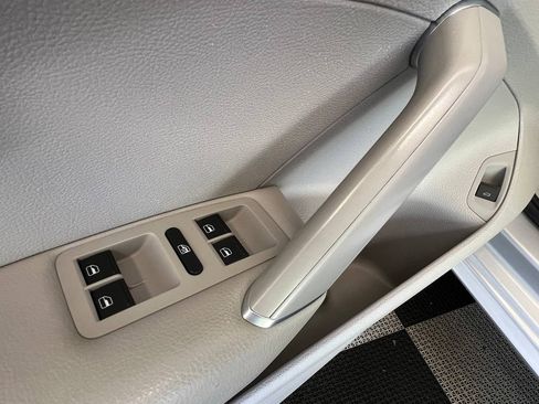 Used 2018 Volkswagen Passat 2.0T S image 25