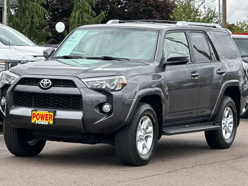 Used 2016 Toyota 4Runner SR5 AWD/4WD image 8