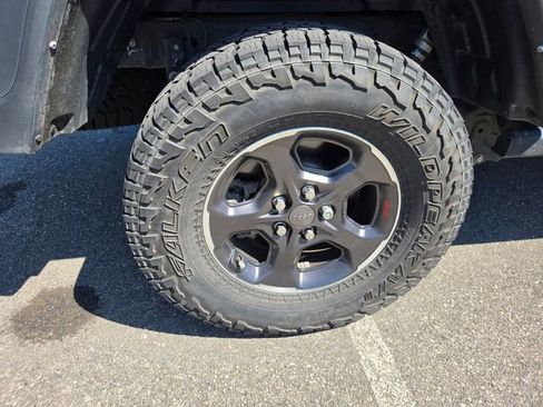 Used 2022 Jeep Gladiator Rubicon AWD/4WD image 29