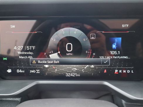 Used 2024 GMC Acadia AT4 w/ Luxury Package image 32