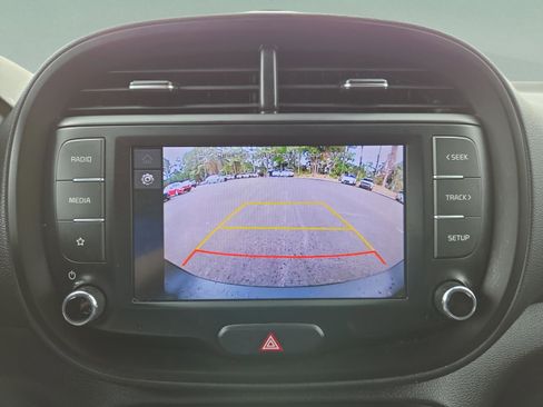 Used 2022 Kia Soul LX w/ Technology Package FWD image 17