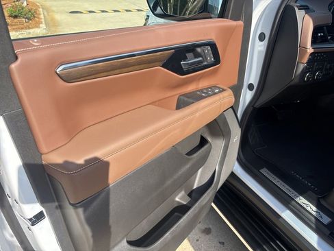 New 2026 Chevrolet Tahoe High Country AWD/4WD image 27