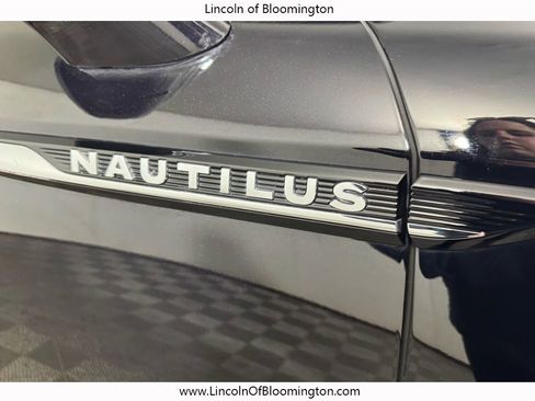Certified 2022 Lincoln Nautilus Reserve w/ Monochromatic Package AWD/4WD image 15