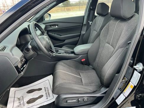 Used 2025 Honda Accord Sport image 26