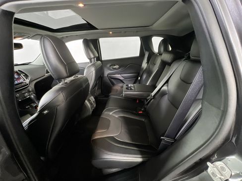 Used 2022 Jeep Cherokee Limited image 24