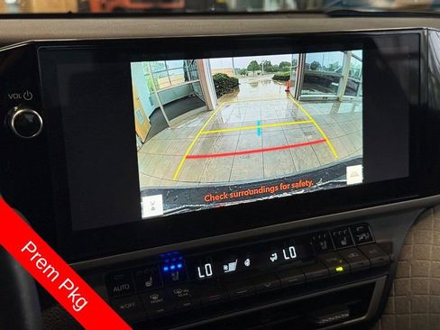 Used 2025 Toyota Camry XLE w/ Premium Package FWD image 23
