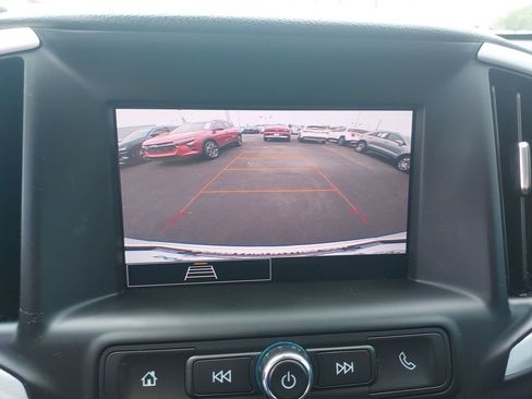 Used 2024 GMC Terrain SLE FWD image 22