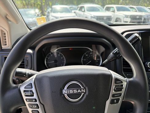 Used 2023 Nissan Titan SV RWD image 19