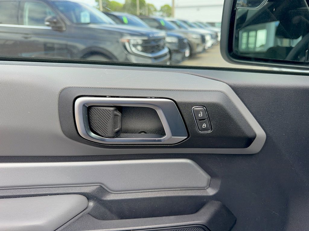 Used 2021 Ford Bronco 2-Door AWD/4WD image 10