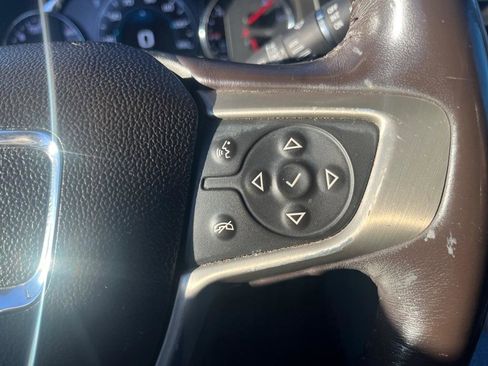 Used 2019 GMC Acadia Denali AWD/4WD image 11