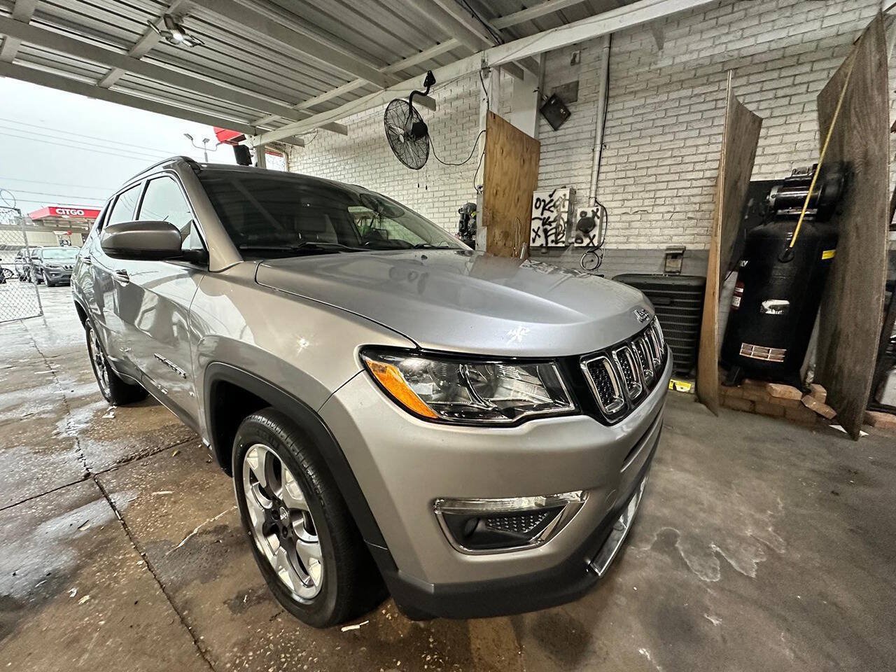 Used 2021 Jeep Compass Limited AWD/4WD image 3