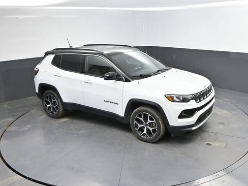 Used 2025 Jeep Compass Limited AWD/4WD image 26