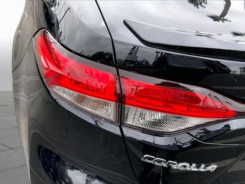 Certified 2024 Toyota Corolla SE FWD image 28