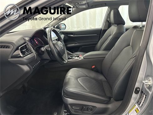 Used 2023 Toyota Camry XSE image 4