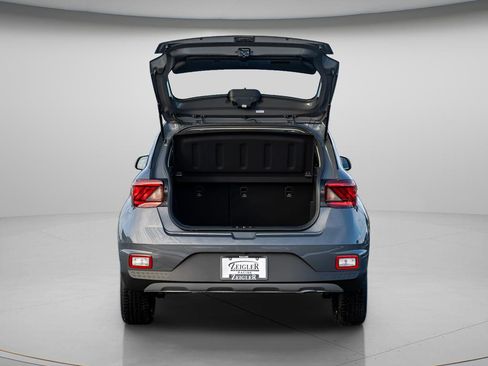 New 2026 Hyundai Venue SEL FWD image 11