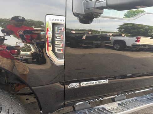 Used 2019 Ford F350 Lariat w/ Lariat Ultimate Package AWD/4WD image 13