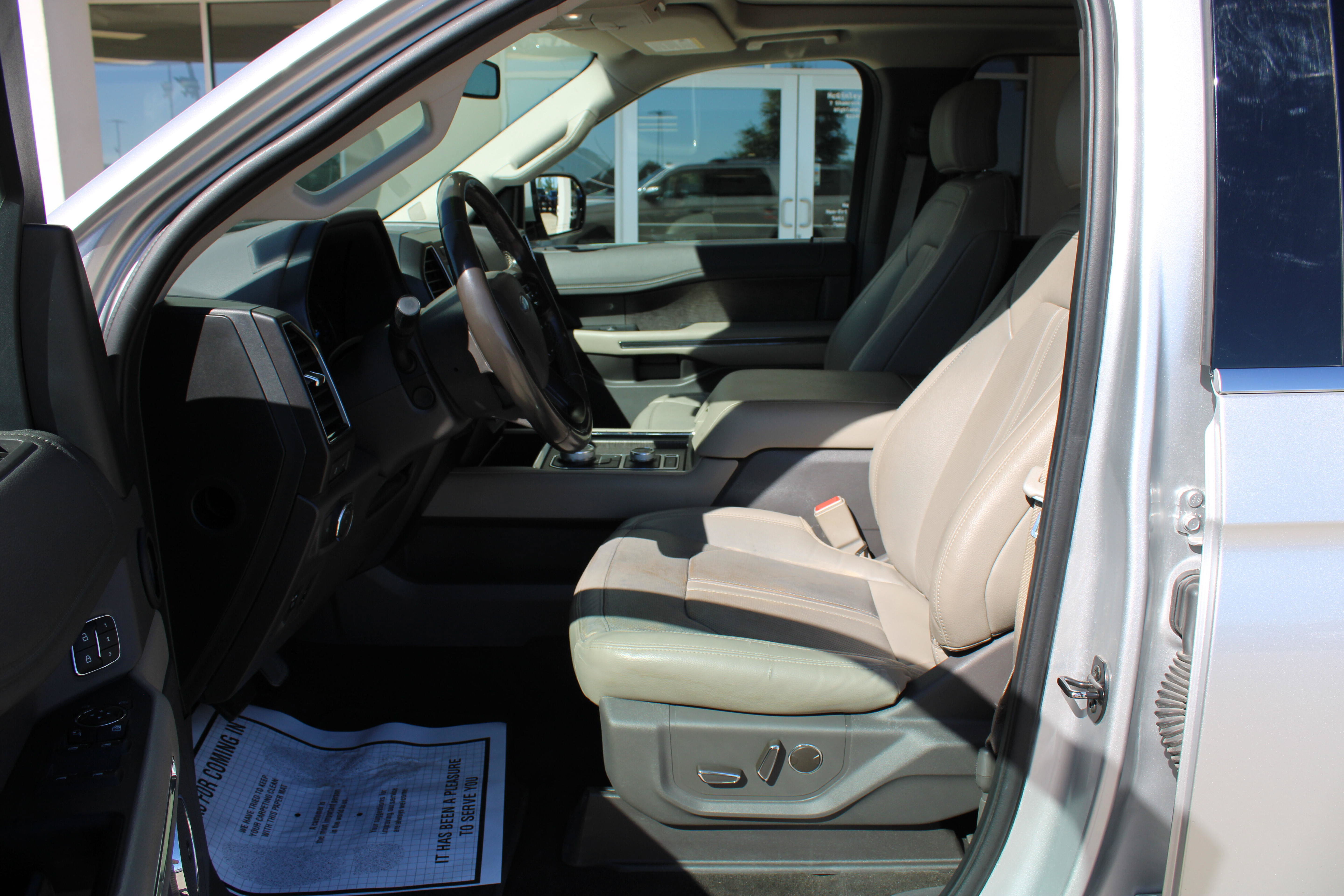 Used 2019 Ford Expedition Limited w/ Equipment Group 301A AWD/4WD image 12