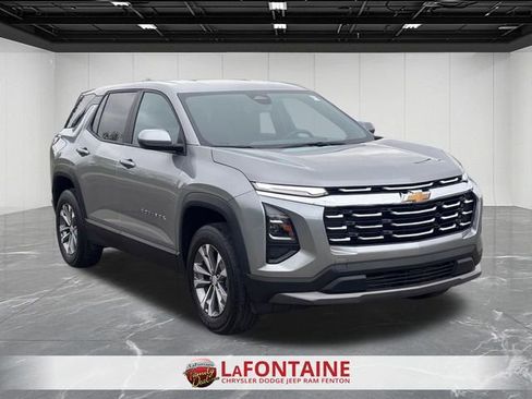 Used 2025 Chevrolet Equinox LT FWD image 7