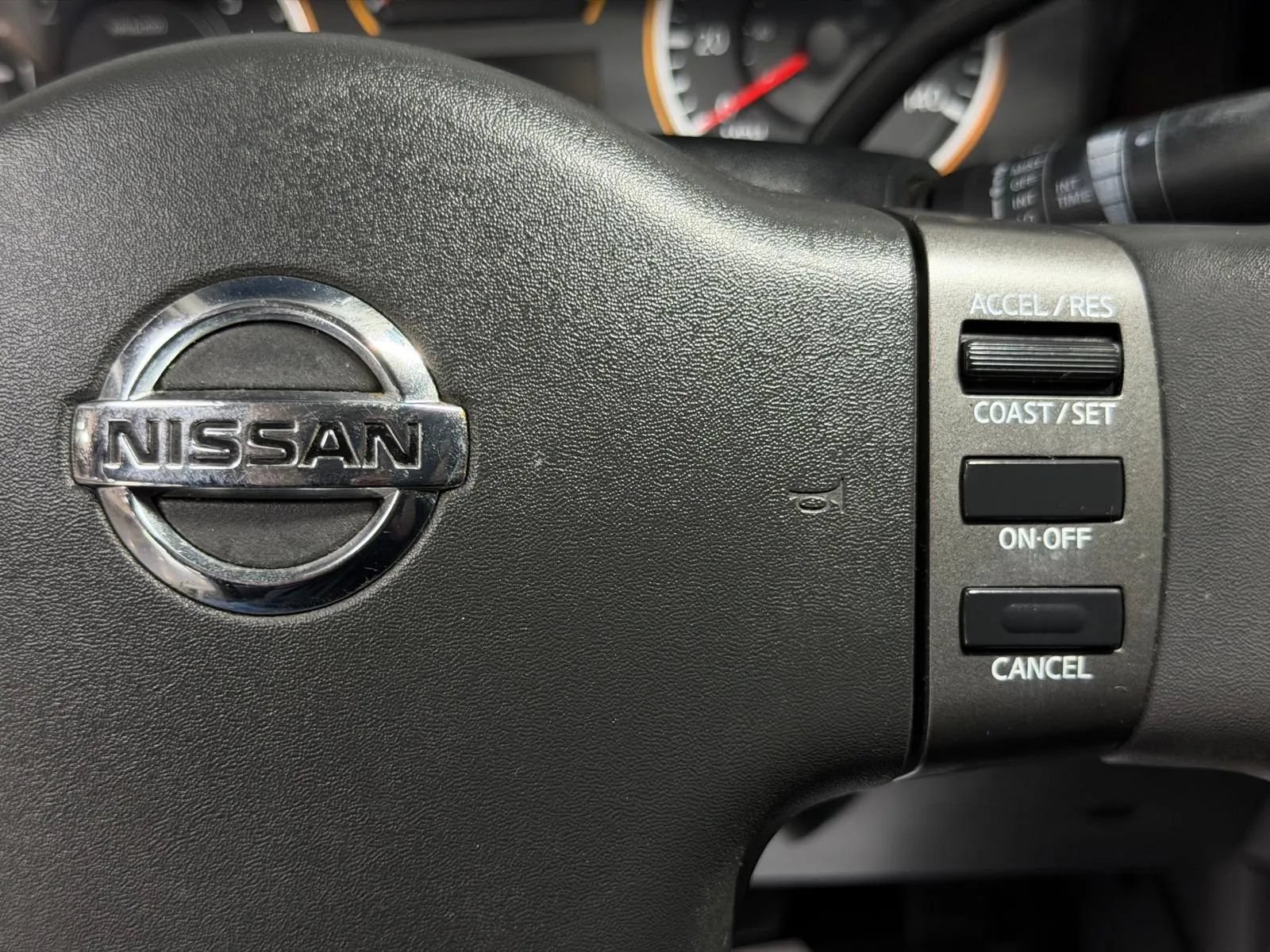 Used 2010 Nissan Titan XE w/ XE Popular Equipment Pkg RWD image 28
