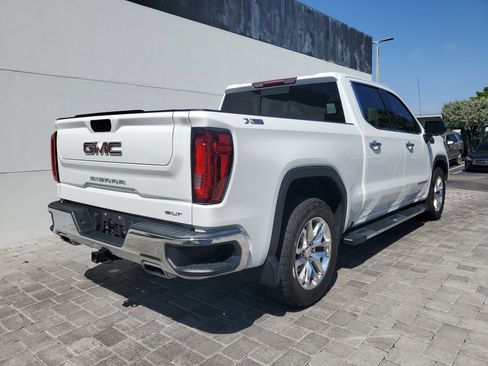 Used 2022 GMC Sierra 1500 SLT w/ SLT Premium Package image 5