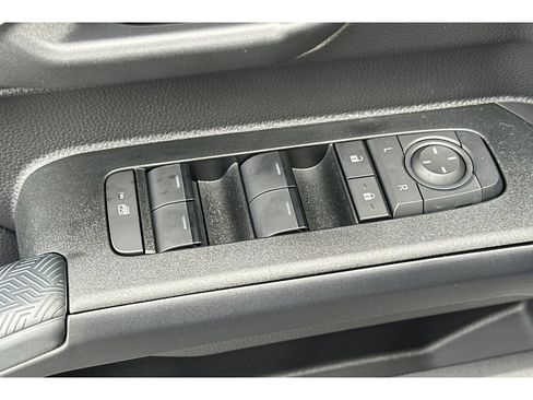 New 2026 Toyota 4Runner SR5 AWD/4WD image 11