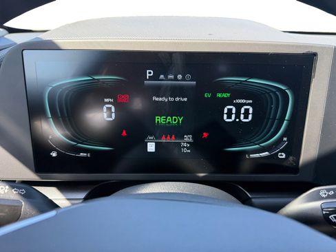 New 2026 Kia Niro LX FWD image 11
