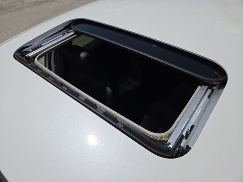 New 2027 Honda HR-V EX-L image 3