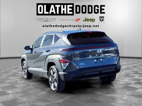 Used 2025 Hyundai Kona SEL image 3