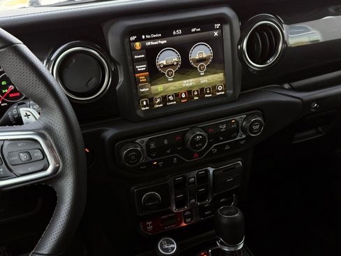 Used 2022 Jeep Wrangler Unlimited Rubicon w/ Xtreme Recon 35" Tire Package AWD/4WD image 55