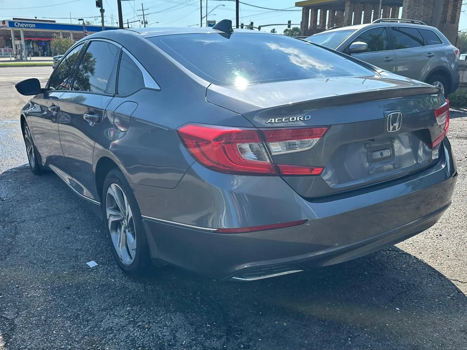 Used 2018 Honda Accord EX-L image 6
