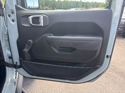 Used 2023 Jeep Wrangler Sport AWD/4WD image 14