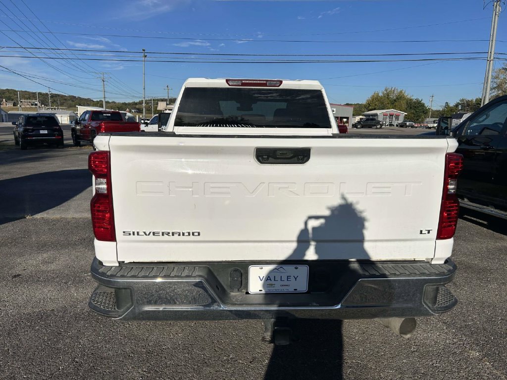 Used 2025 Chevrolet Silverado 2500 LT w/ Convenience Package AWD/4WD image 4