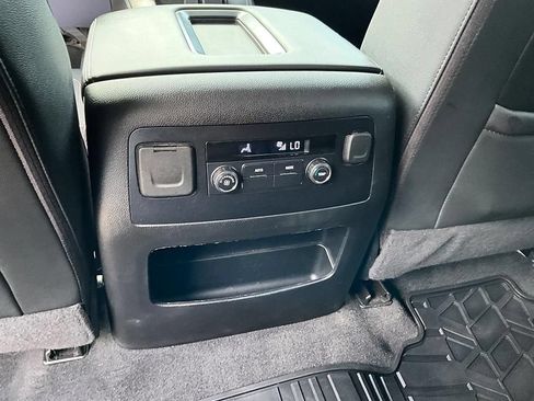Used 2020 Chevrolet Suburban LT w/ Off-Road Package AWD/4WD image 28